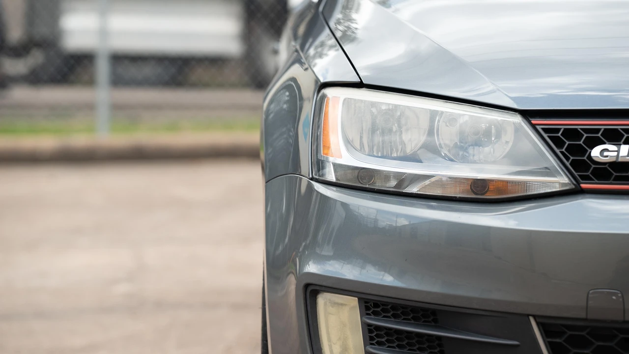 2012 Volkswagen A6 Jetta - Image 12 of 31