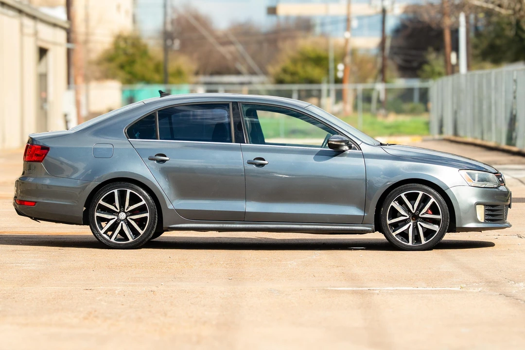 2012 Volkswagen A6 Jetta - Image 3 of 31