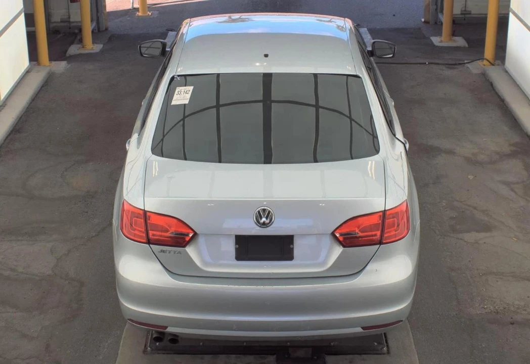 2012 Volkswagen A6 Jetta - Image 3 of 12