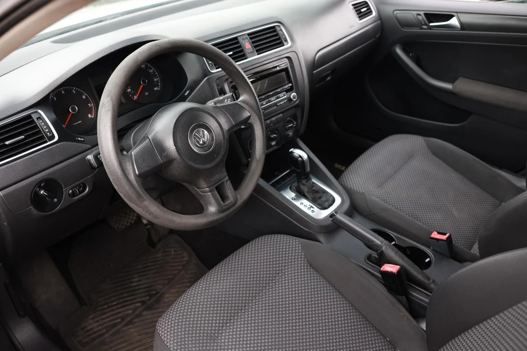 2012 Volkswagen A6 Jetta - Image 4 of 21