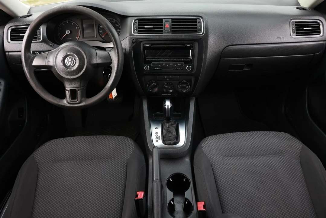 2012 Volkswagen A6 Jetta - Image 2 of 21