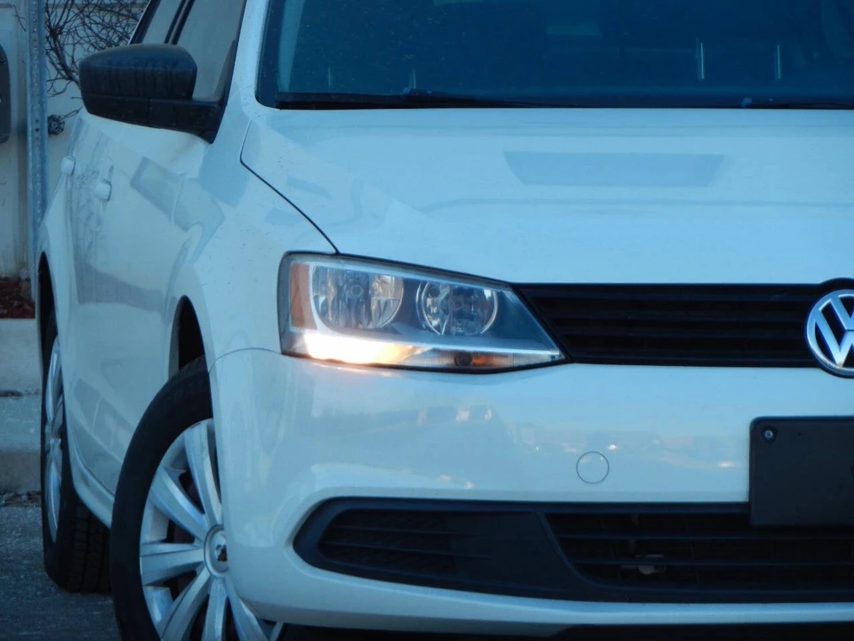 2012 Volkswagen A6 Jetta - Image 8 of 12