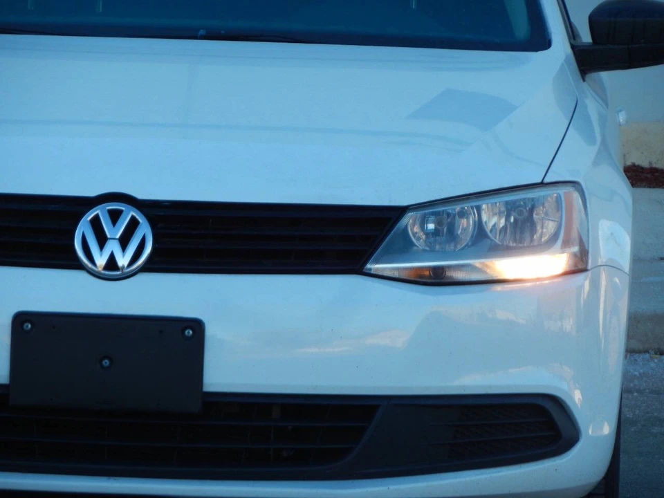 2012 Volkswagen A6 Jetta - Image 10 of 21