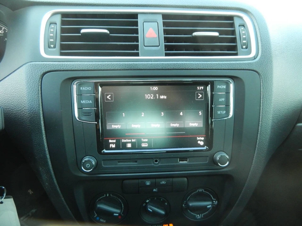 2012 Volkswagen A6 Jetta - Image 4 of 12