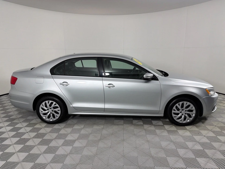2012 Volkswagen A6 Jetta - Image 4 of 12