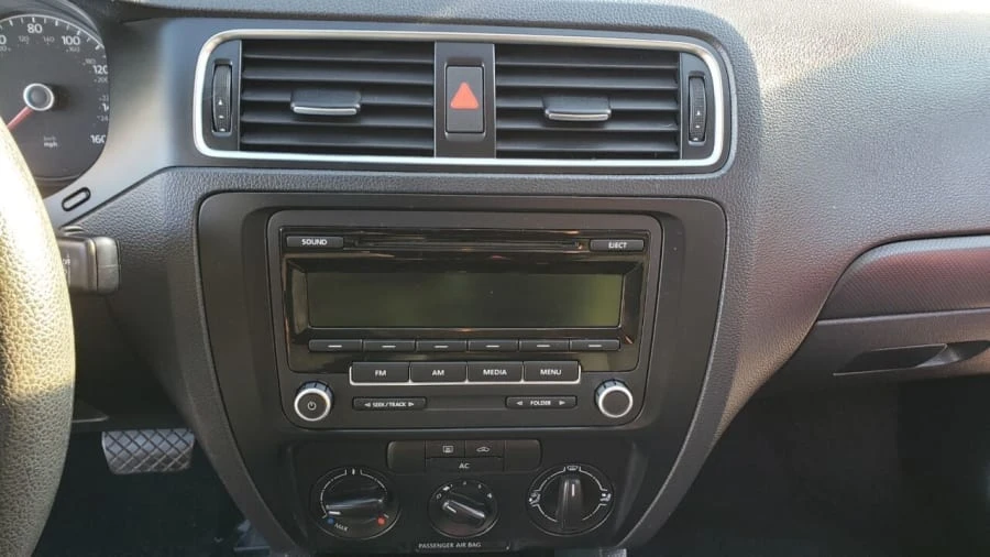 2012 Volkswagen A6 Jetta - Image 11 of 20