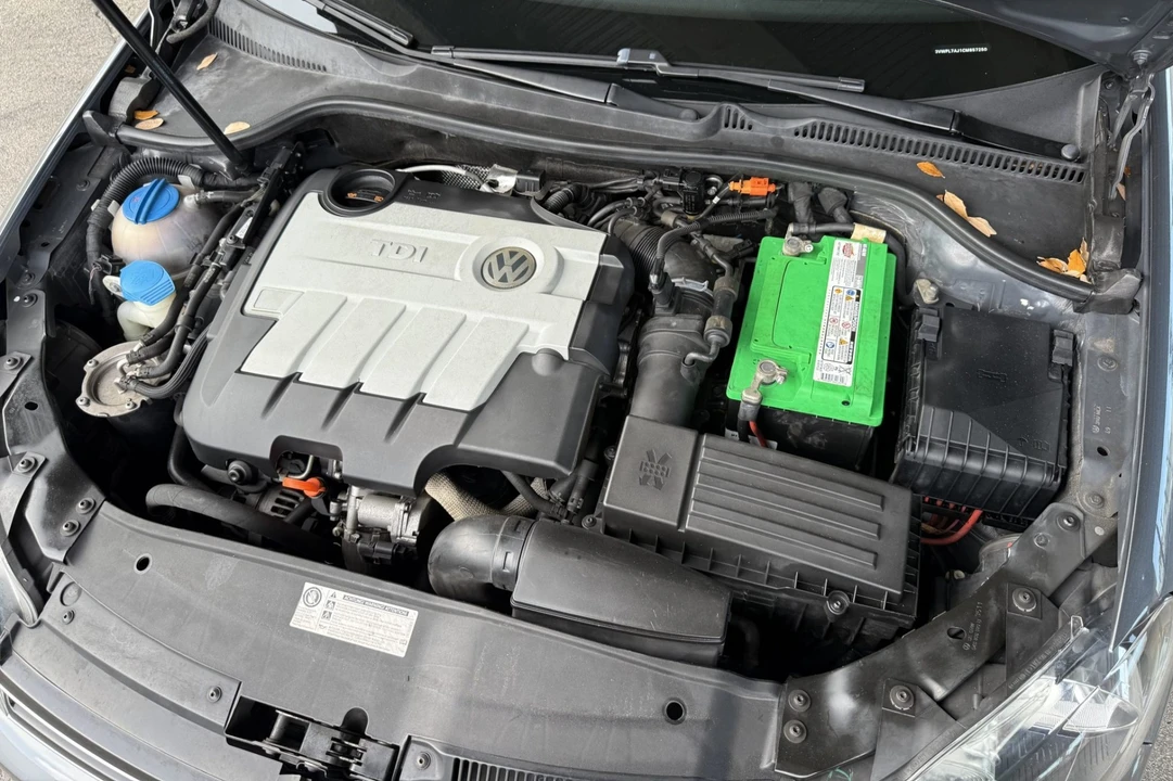 2012 Volkswagen A6 Jetta - Image 6 of 8