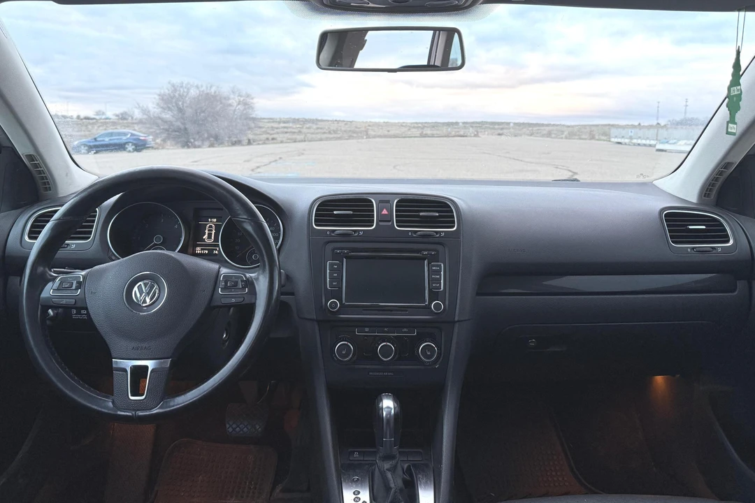 2012 Volkswagen A6 Jetta - Image 28 of 31