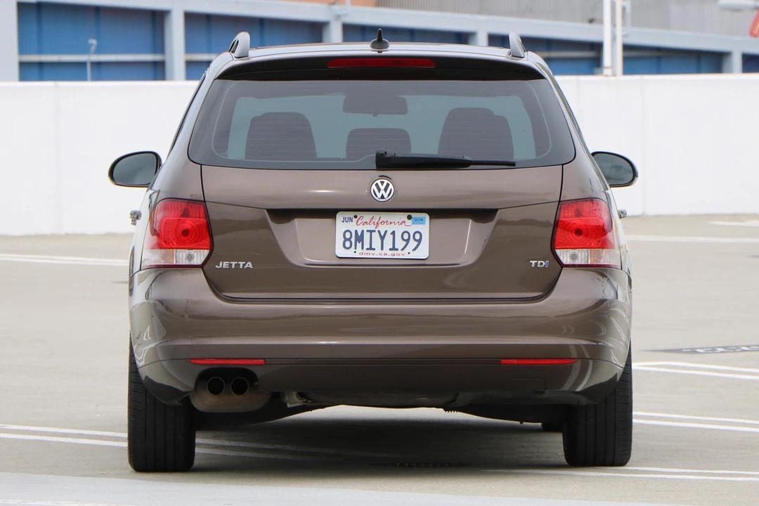 2012 Volkswagen A5 Jetta - Image 5 of 8
