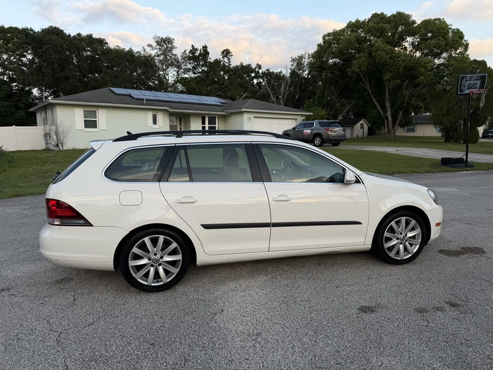 2012 Volkswagen A6 Jetta - Image 10 of 31