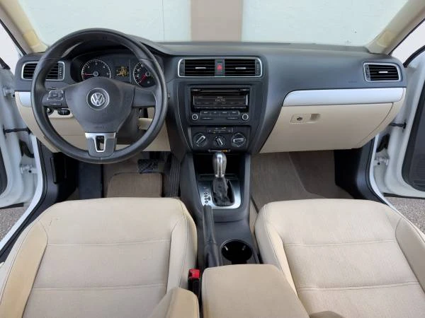 2012 Volkswagen A6 Jetta - Image 9 of 20