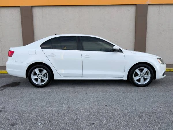 2012 Volkswagen A6 Jetta - Image 2 of 20