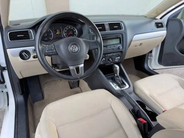 2012 Volkswagen A6 Jetta - Image 8 of 20