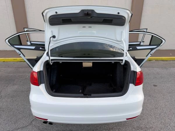 2012 Volkswagen A6 Jetta - Image 14 of 20