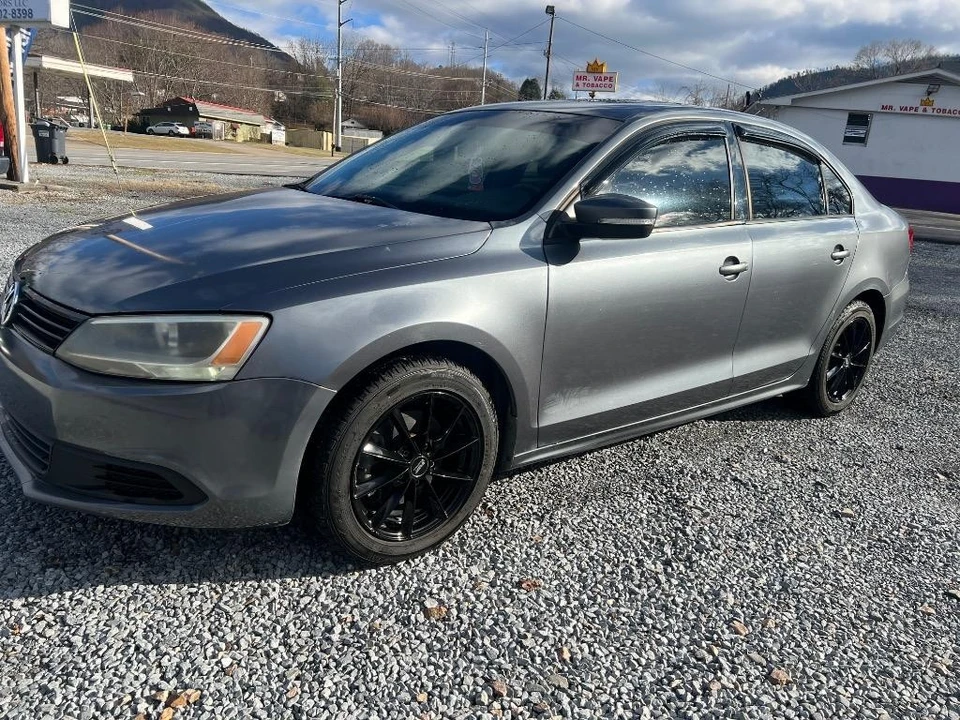 2012 Volkswagen A6 Jetta - Image 2 of 7