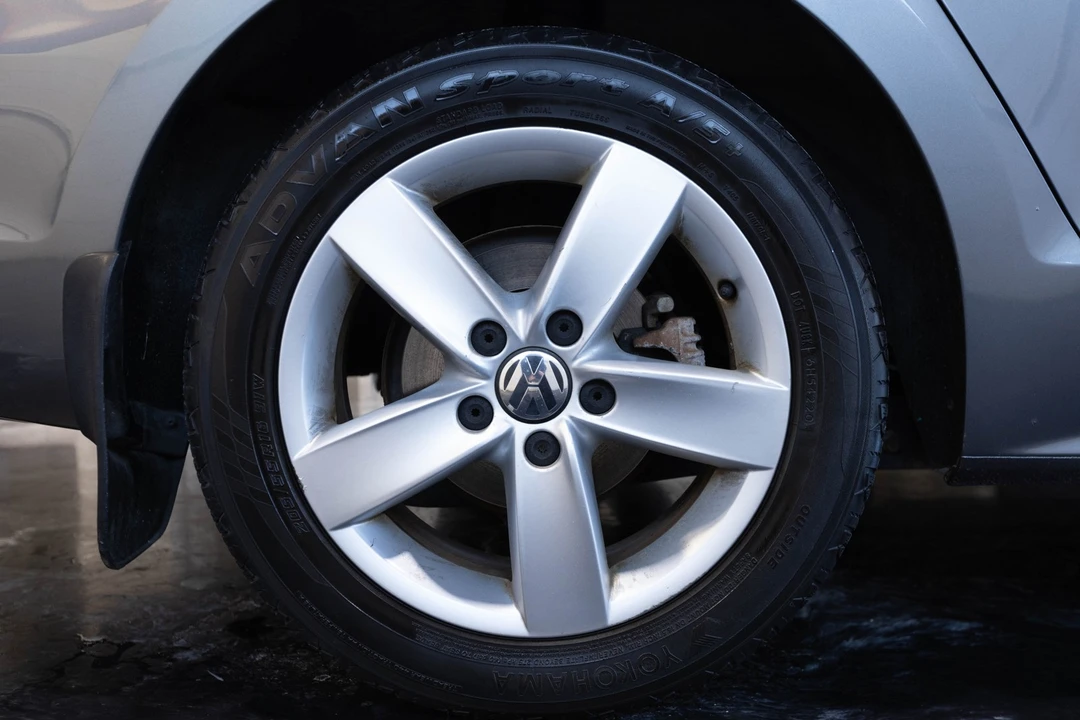 2012 Volkswagen A6 Jetta - Image 17 of 21