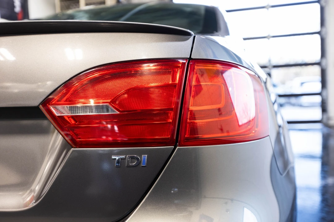 2012 Volkswagen A6 Jetta - Image 13 of 21