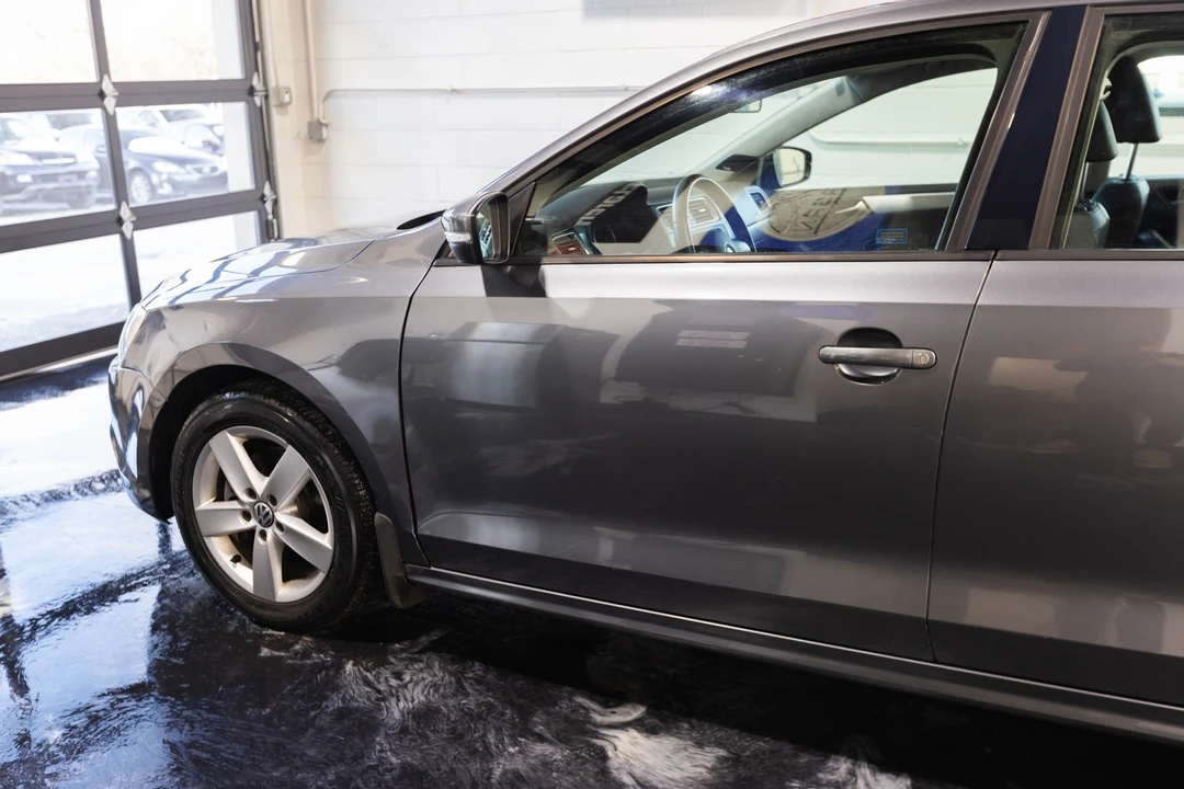 2012 Volkswagen A6 Jetta - Image 3 of 21