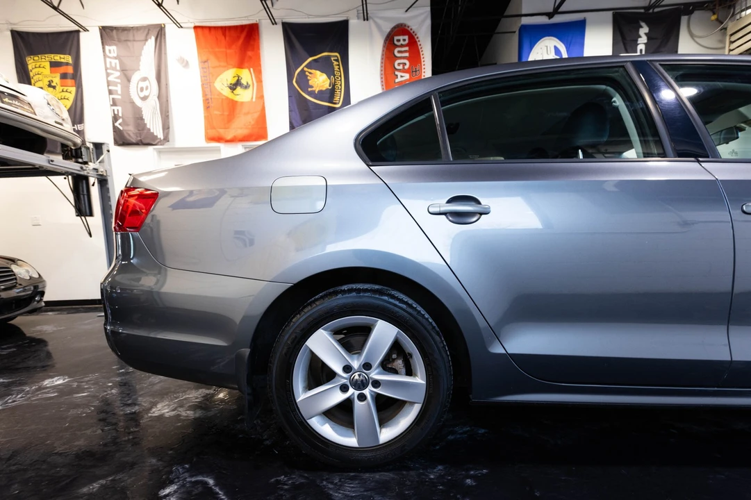 2012 Volkswagen A6 Jetta - Image 16 of 21