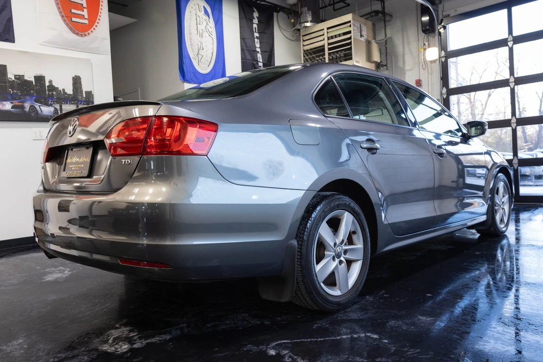 2012 Volkswagen A6 Jetta - Image 14 of 21