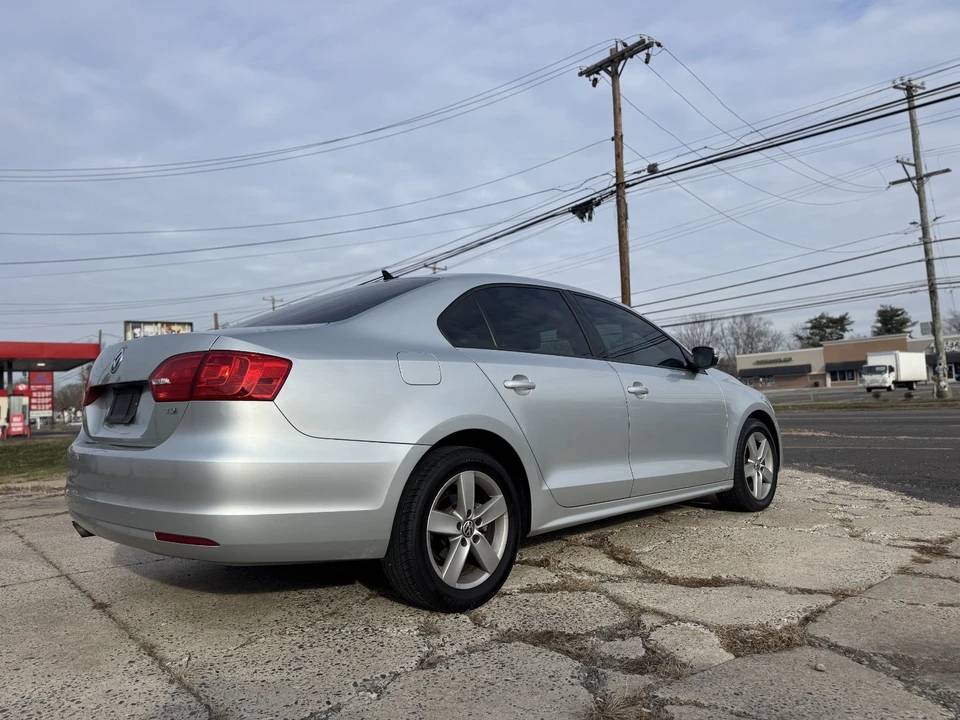 2012 Volkswagen A6 Jetta - Image 12 of 18