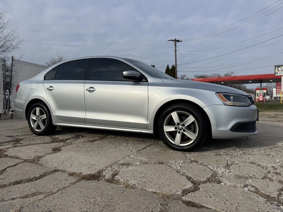 2012 Volkswagen A6 Jetta - Image 13 of 18