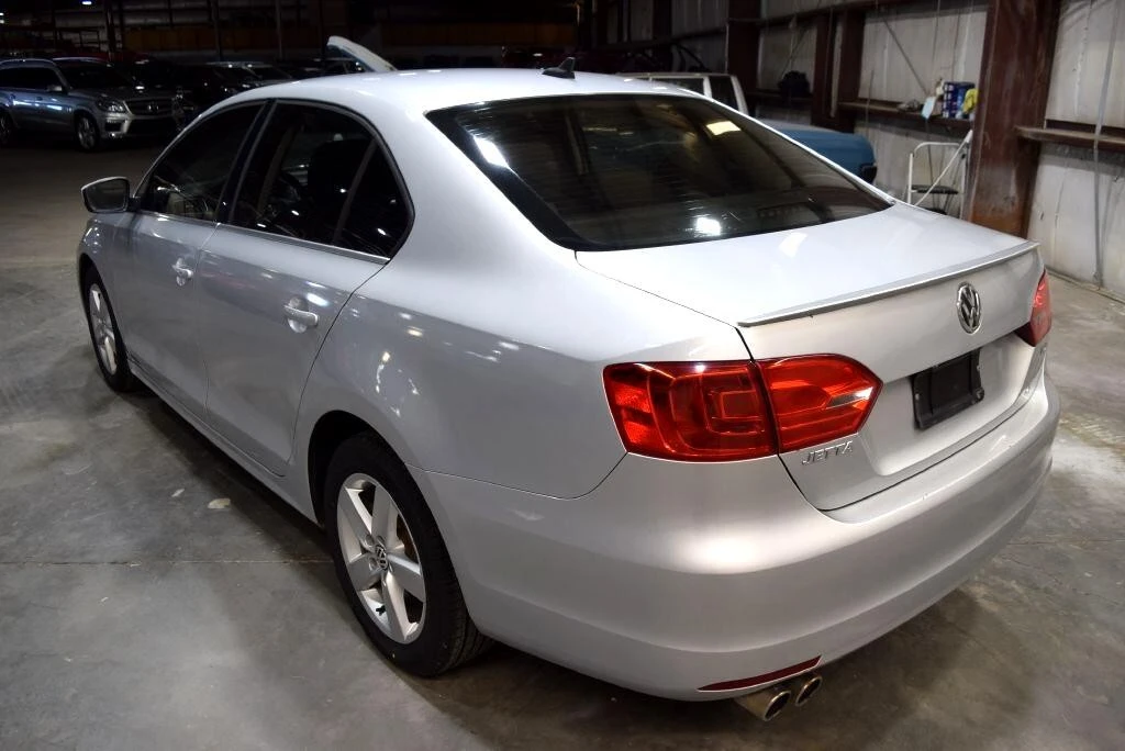 2012 Volkswagen A6 Jetta - Image 5 of 21