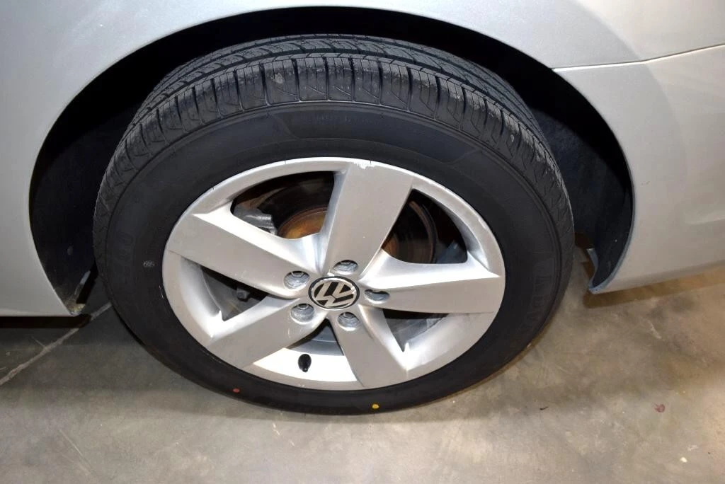 2012 Volkswagen A6 Jetta - Image 12 of 21