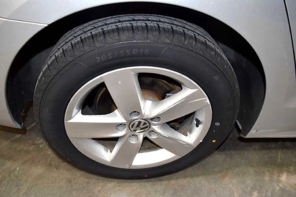 2012 Volkswagen A6 Jetta - Image 11 of 21