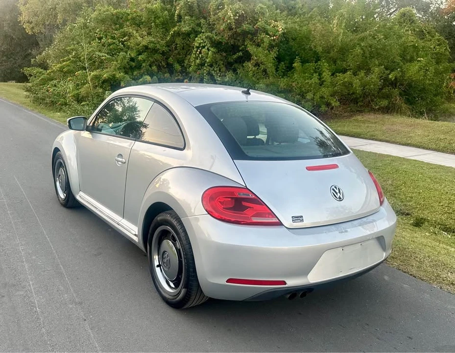 2012 Volkswagen A5 Beetle - Image 2 of 8
