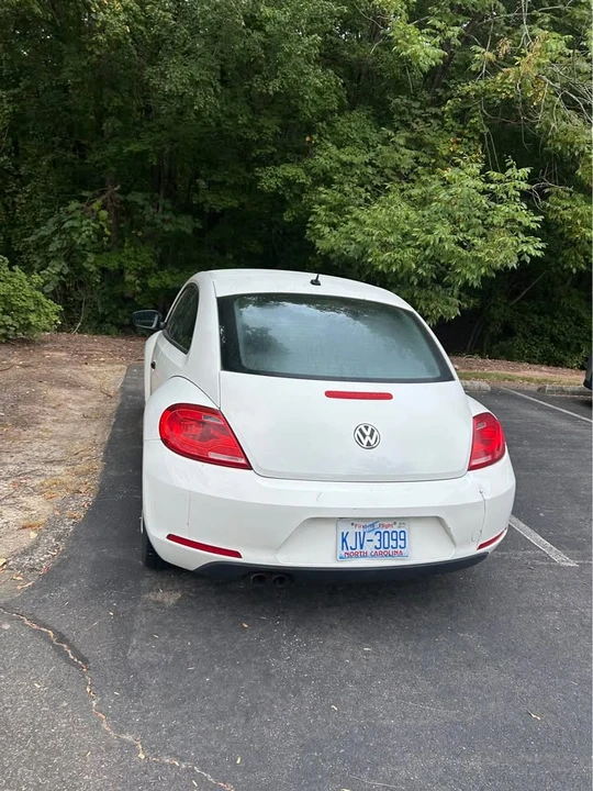 2012 Volkswagen A5 Beetle - Image 4 of 8