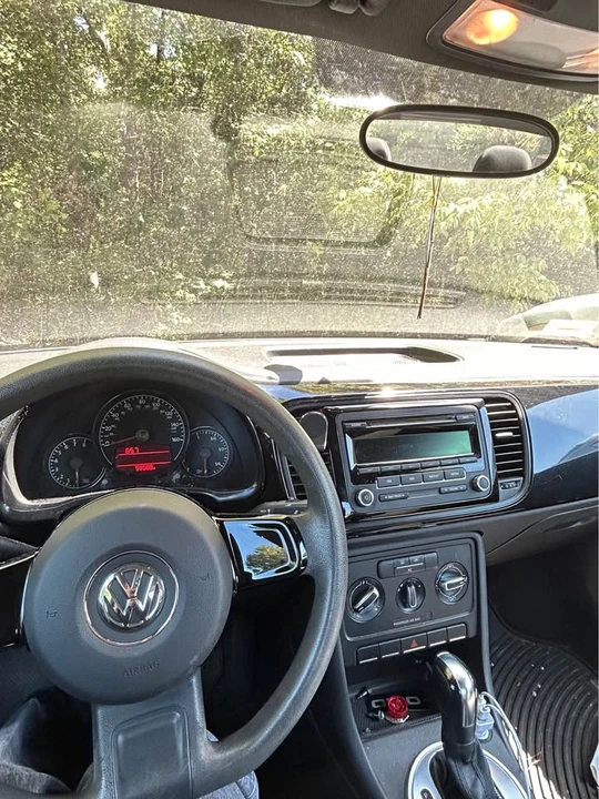 2012 Volkswagen A5 Beetle - Image 8 of 8