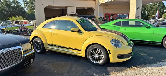 2012 Volkswagen New Beetle 2.5 Hatchback 2D
