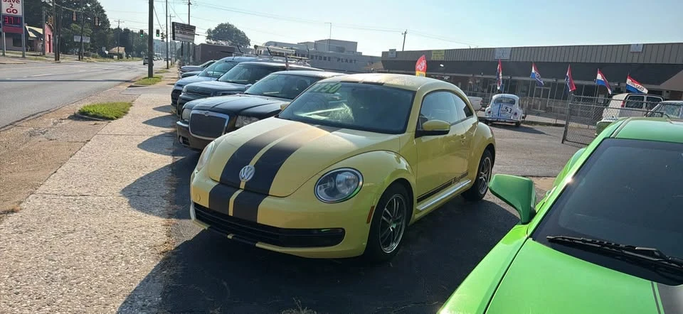 2012 Volkswagen A5 Beetle - Image 2 of 9