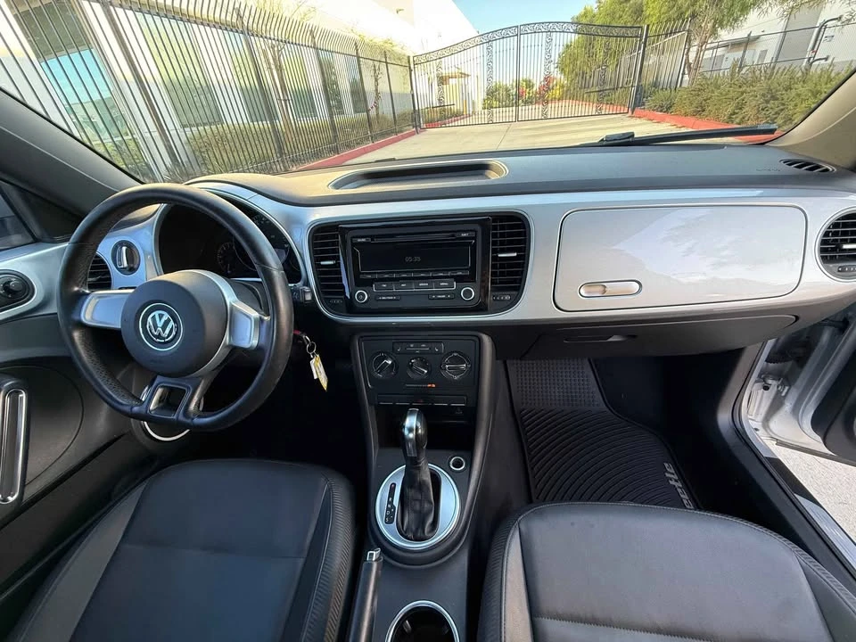2012 Volkswagen A5 Beetle - Image 8 of 16
