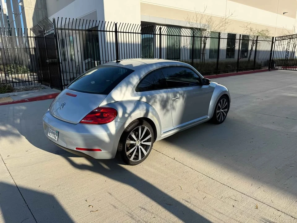 2012 Volkswagen A5 Beetle - Image 2 of 16