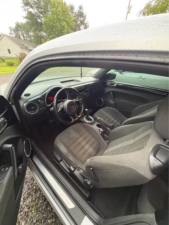 2012 Volkswagen A5 Beetle - Image 5 of 9