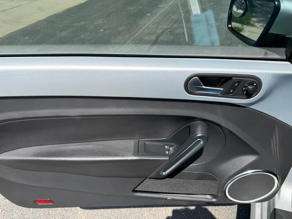 2012 Volkswagen A5 Beetle - Image 7 of 10