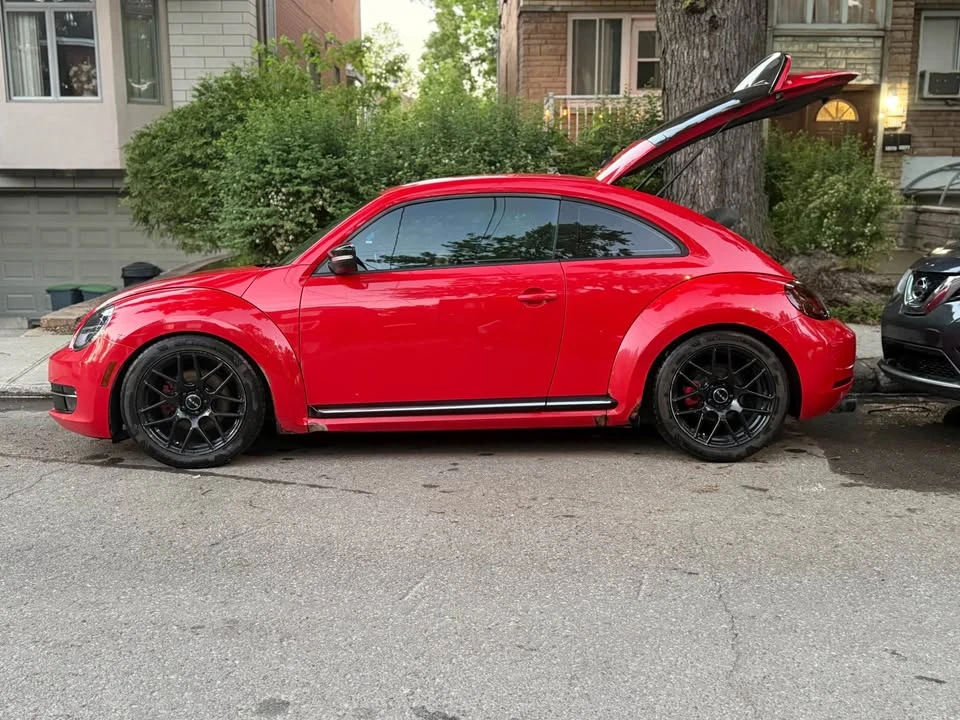 2012 Volkswagen A5 Beetle - Image 9 of 12