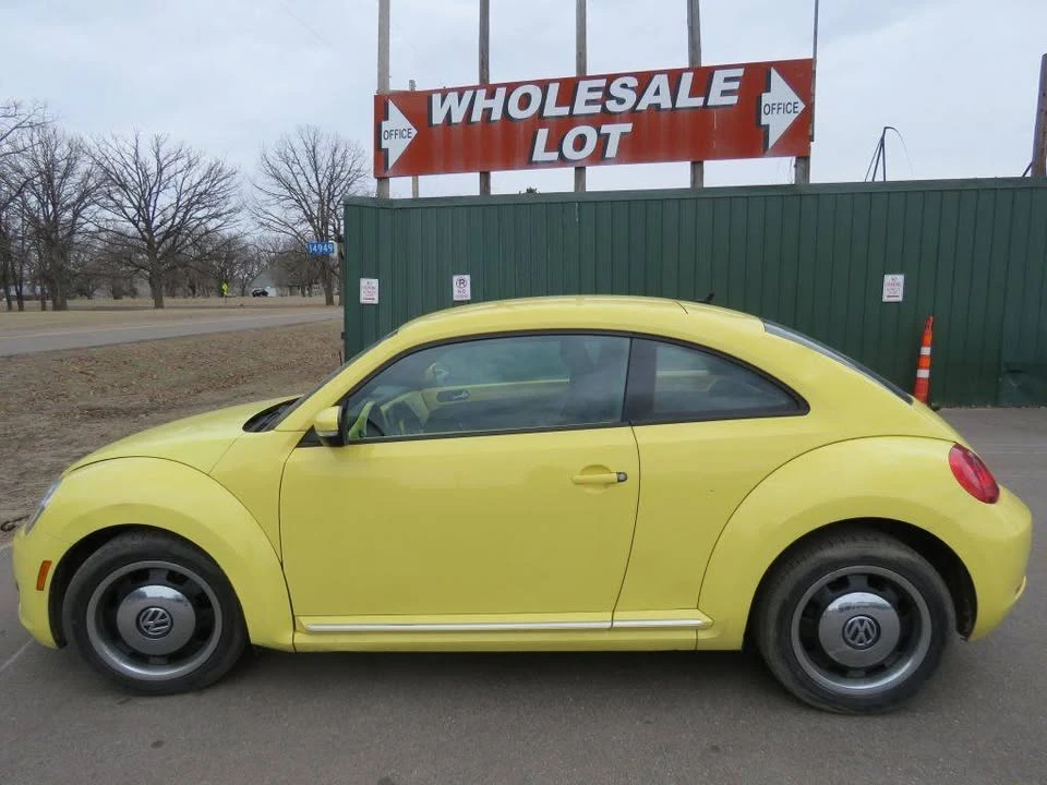 2012 Volkswagen A5 Beetle - Image 4 of 16
