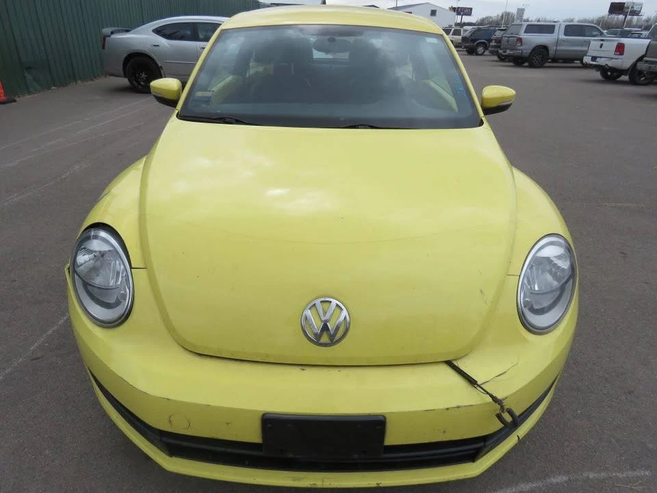 2012 Volkswagen A5 Beetle - Image 2 of 16