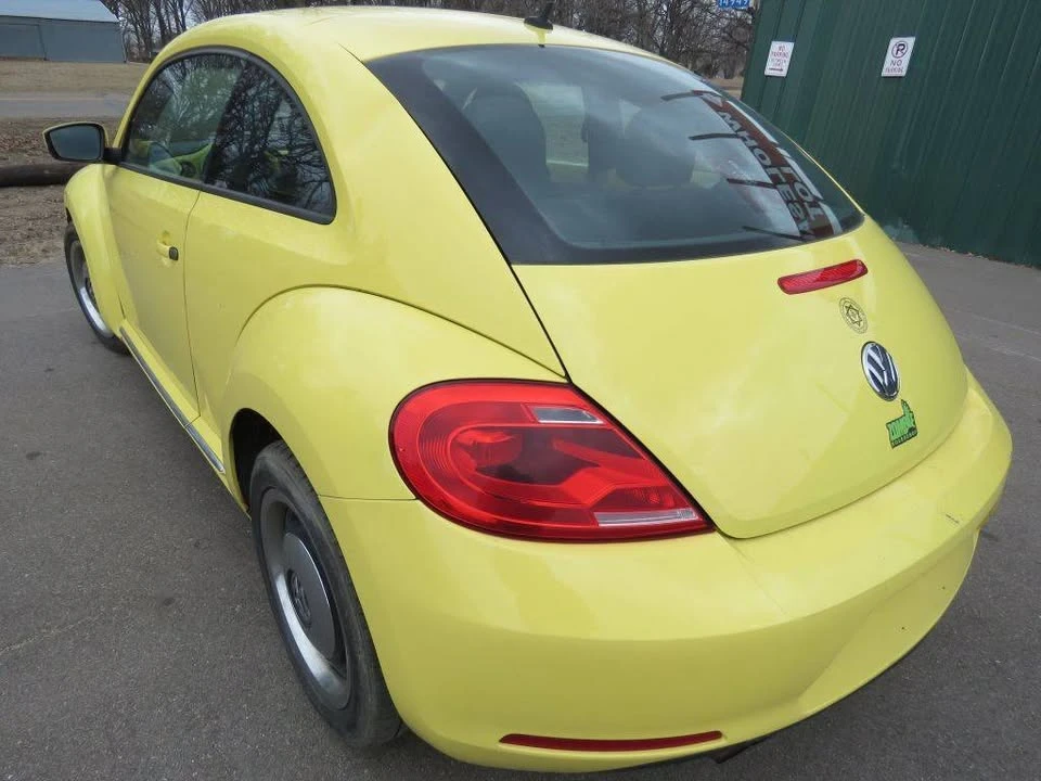 2012 Volkswagen A5 Beetle - Image 5 of 16