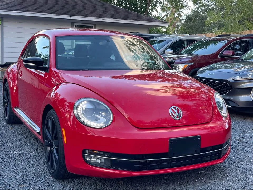 2012 Volkswagen A5 Beetle - Image 2 of 10