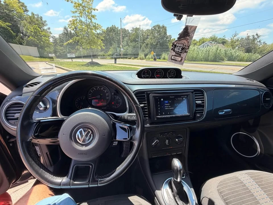 2012 Volkswagen A5 Beetle - Image 8 of 12