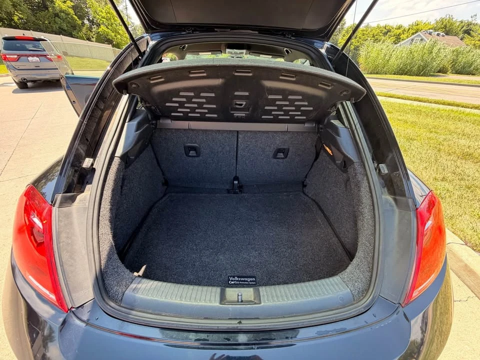 2012 Volkswagen A5 Beetle - Image 9 of 12