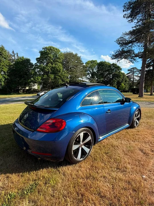 2012 Volkswagen A5 Beetle - Image 6 of 10