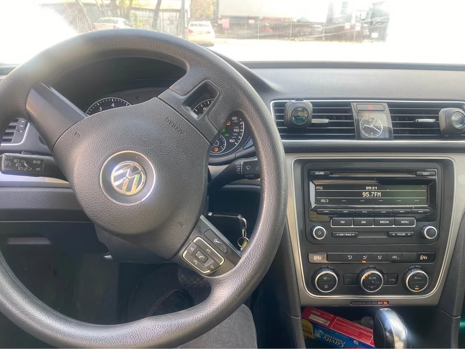 2012 Volkswagen Passat - Image 9 of 10