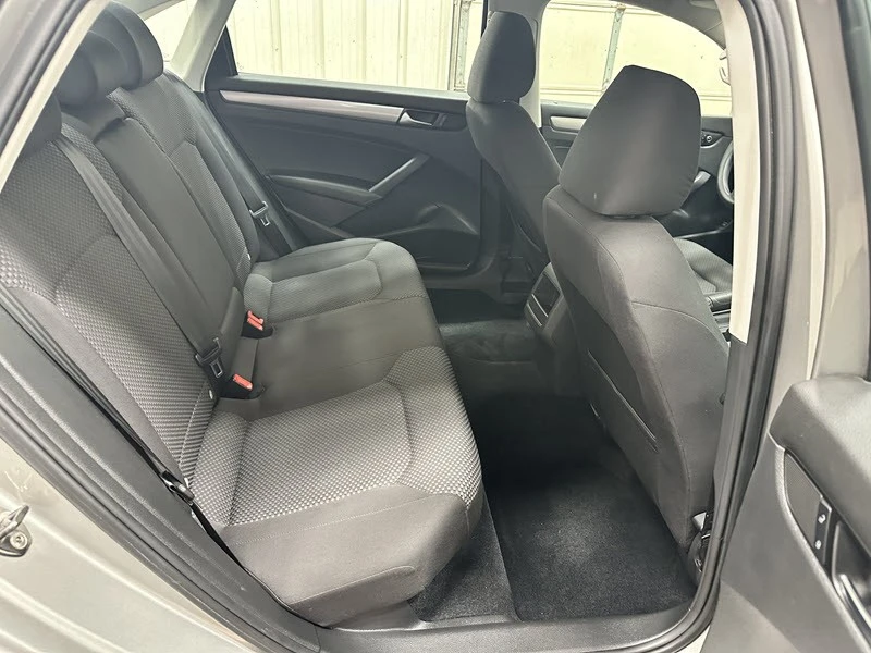 2012 Volkswagen Passat - Image 17 of 21