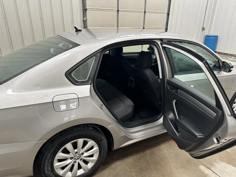 2012 Volkswagen Passat - Image 16 of 21