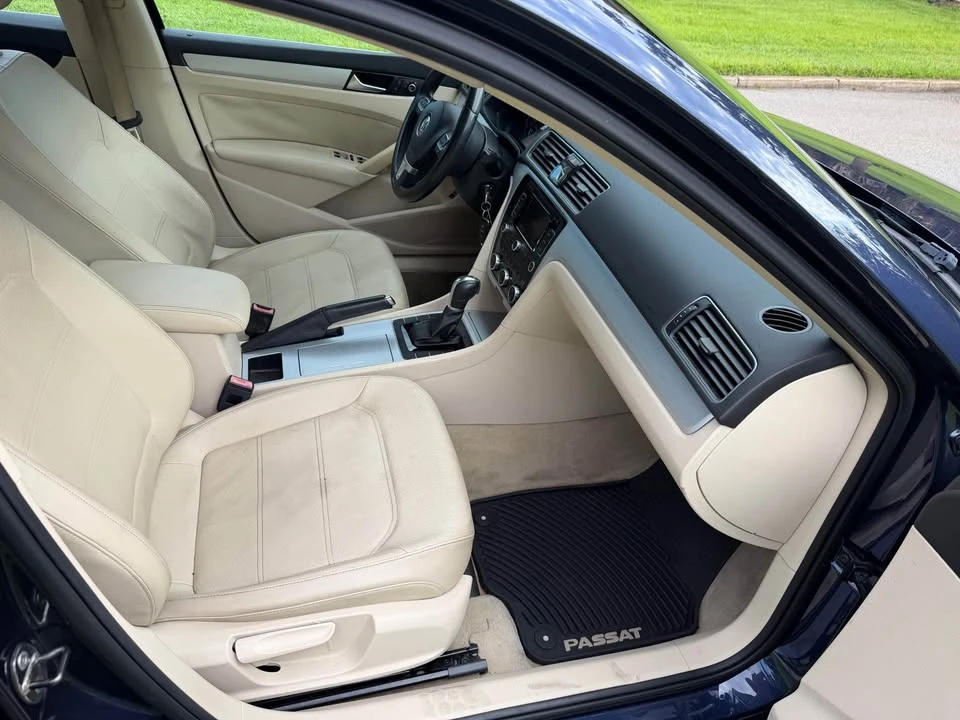 2012 Volkswagen Passat - Image 10 of 16